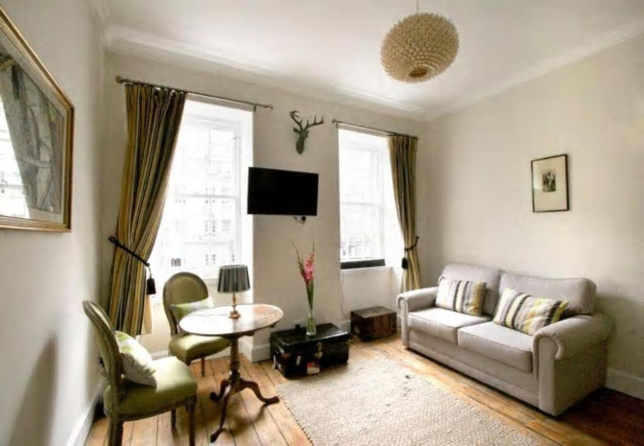 Joivy Chic Apt In The Royal Mile Tower Apartamento Edimburgo Exterior foto