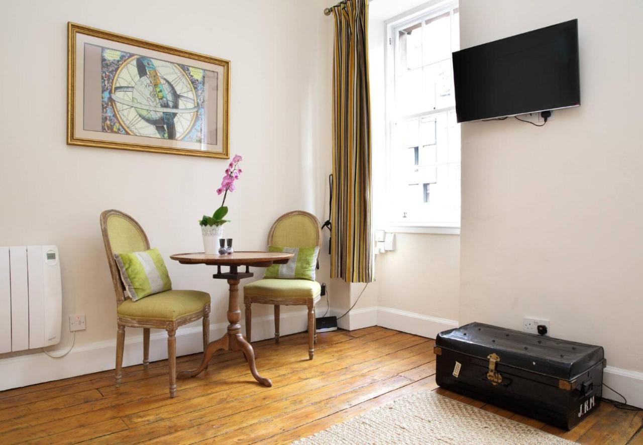 Joivy Chic Apt In The Royal Mile Tower Apartamento Edimburgo Exterior foto